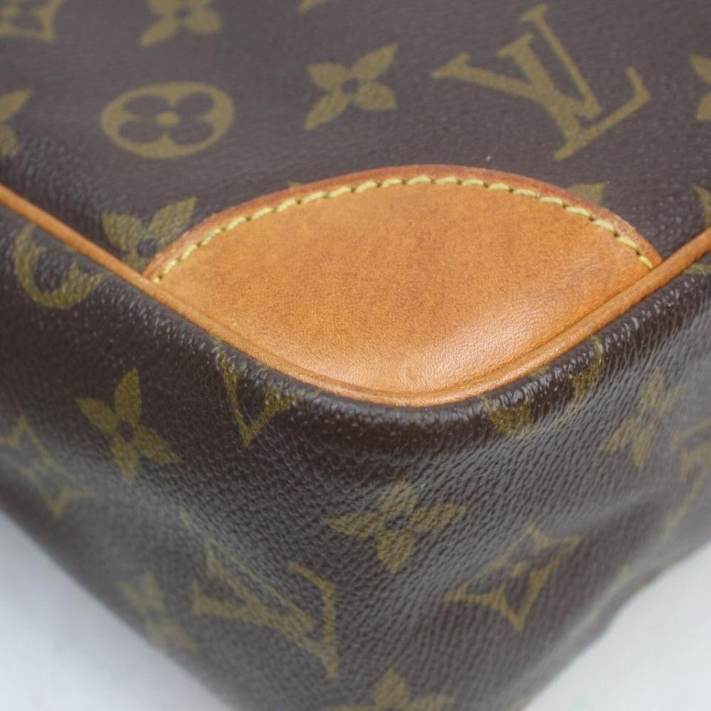 Louis Vuitton Monogram Trocadero 27 Crossbody Bag - Picture 6 of 12